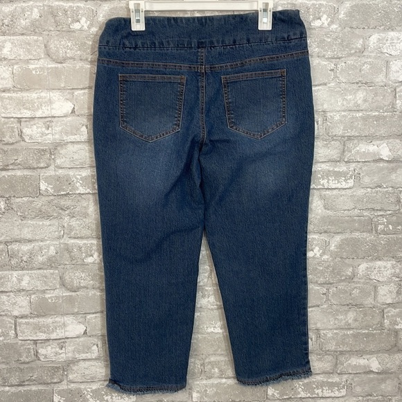 Soft Surroundings Cropped Pull On Jeans - Picture 2 of 5